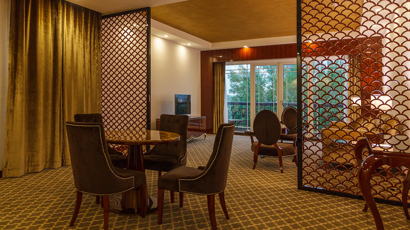 Dariush Grand Hotel