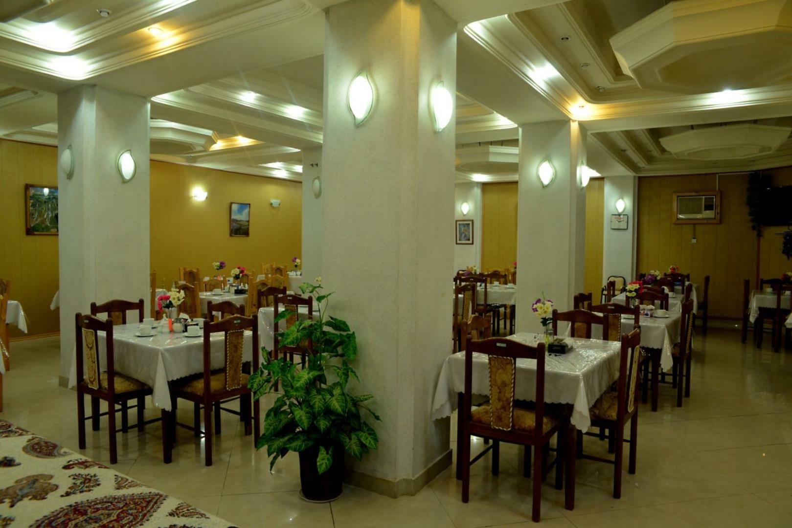 Sadra Hotel