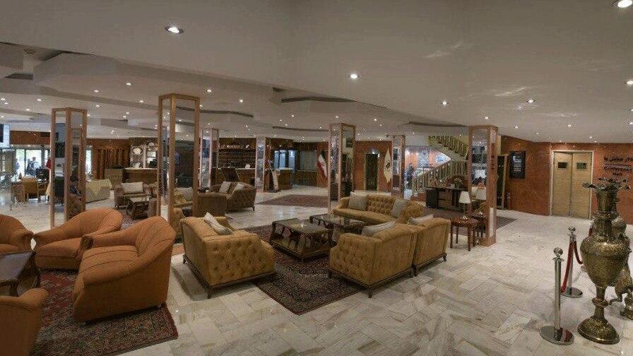 Piroozy Hotel