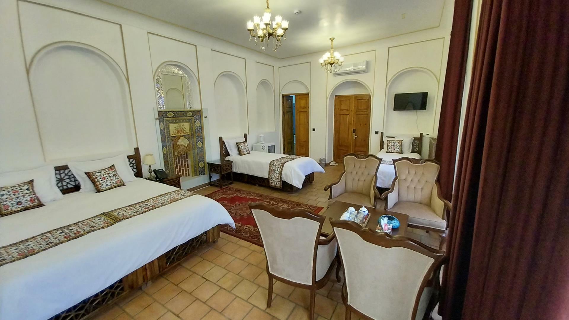 Sorkheyi Hotel