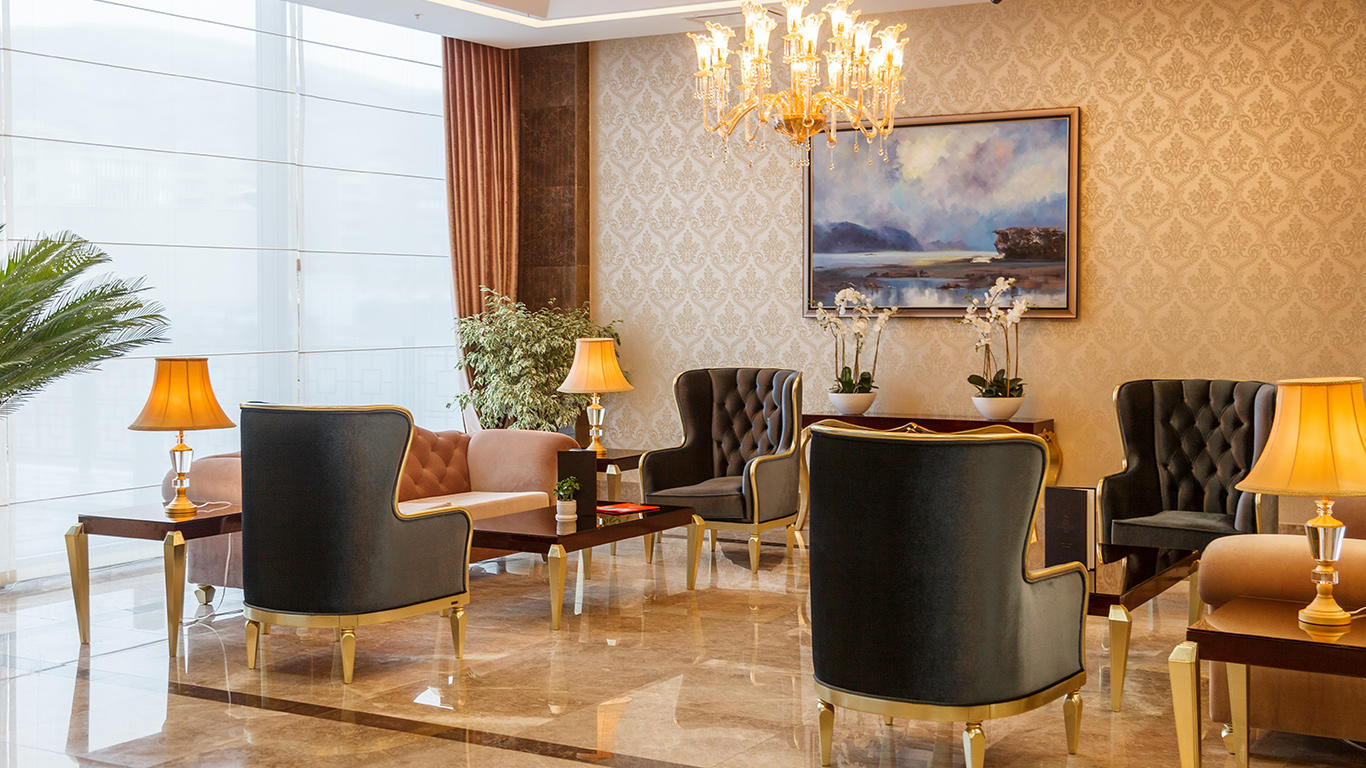 Laleh Park Hotel