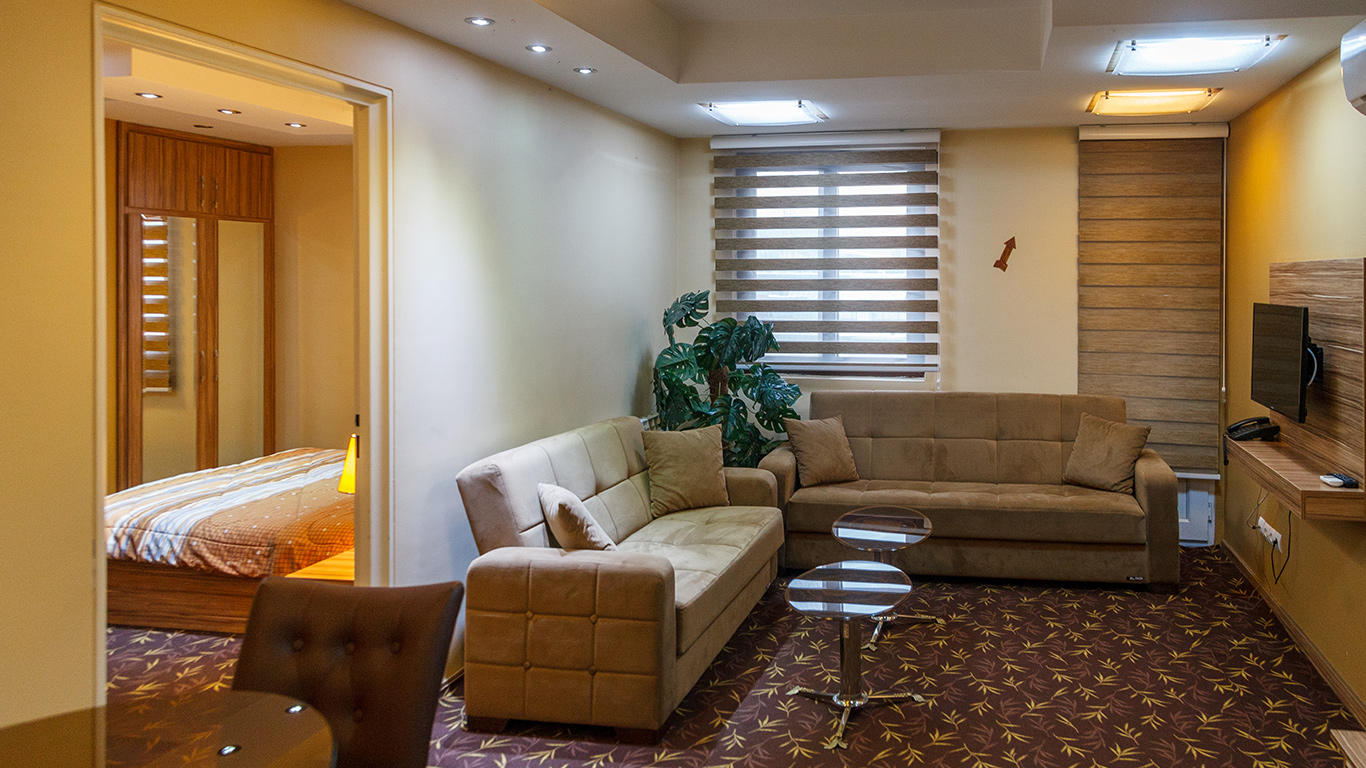 Behboud Hotel