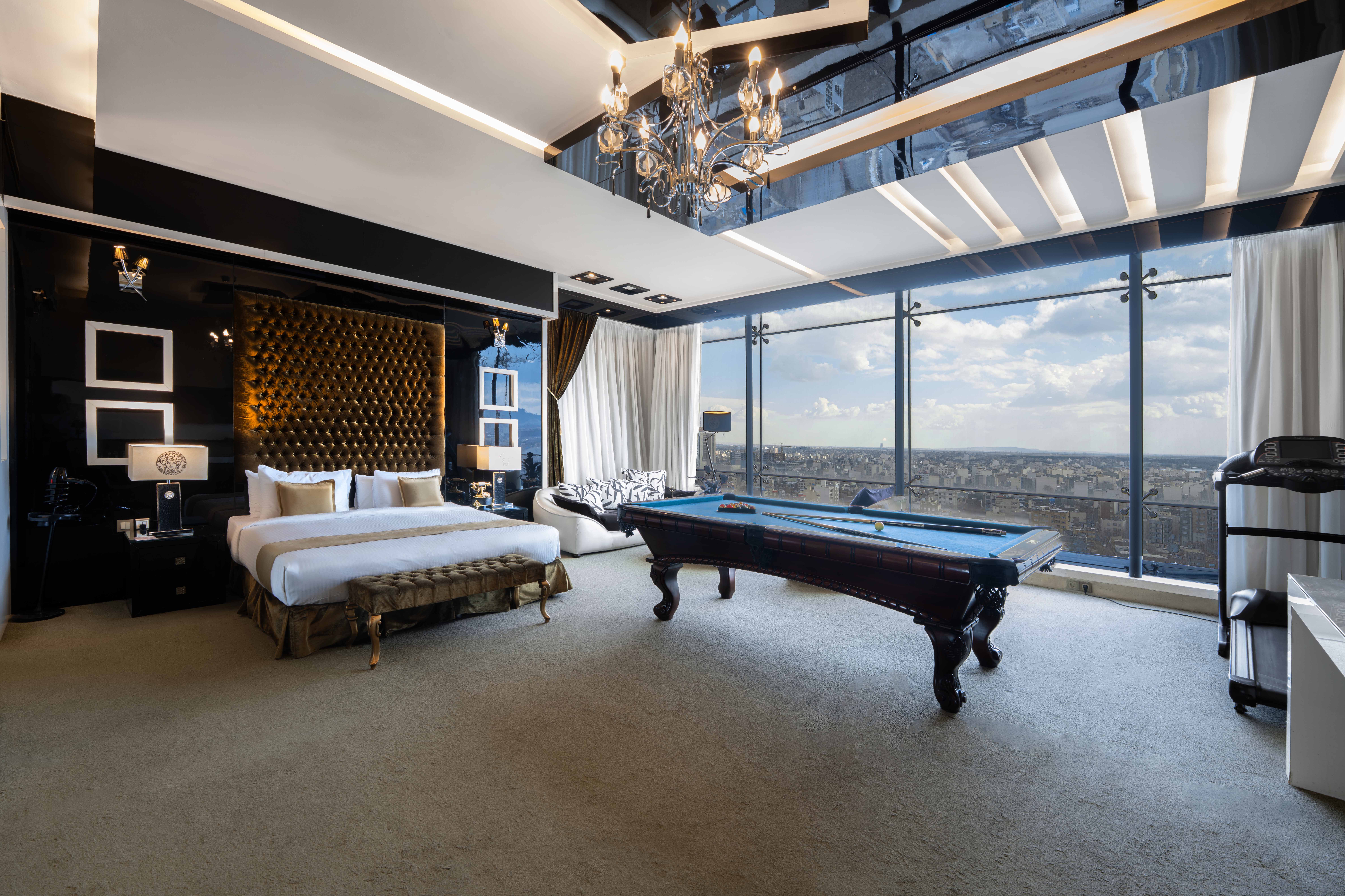 Darvishi Hotel