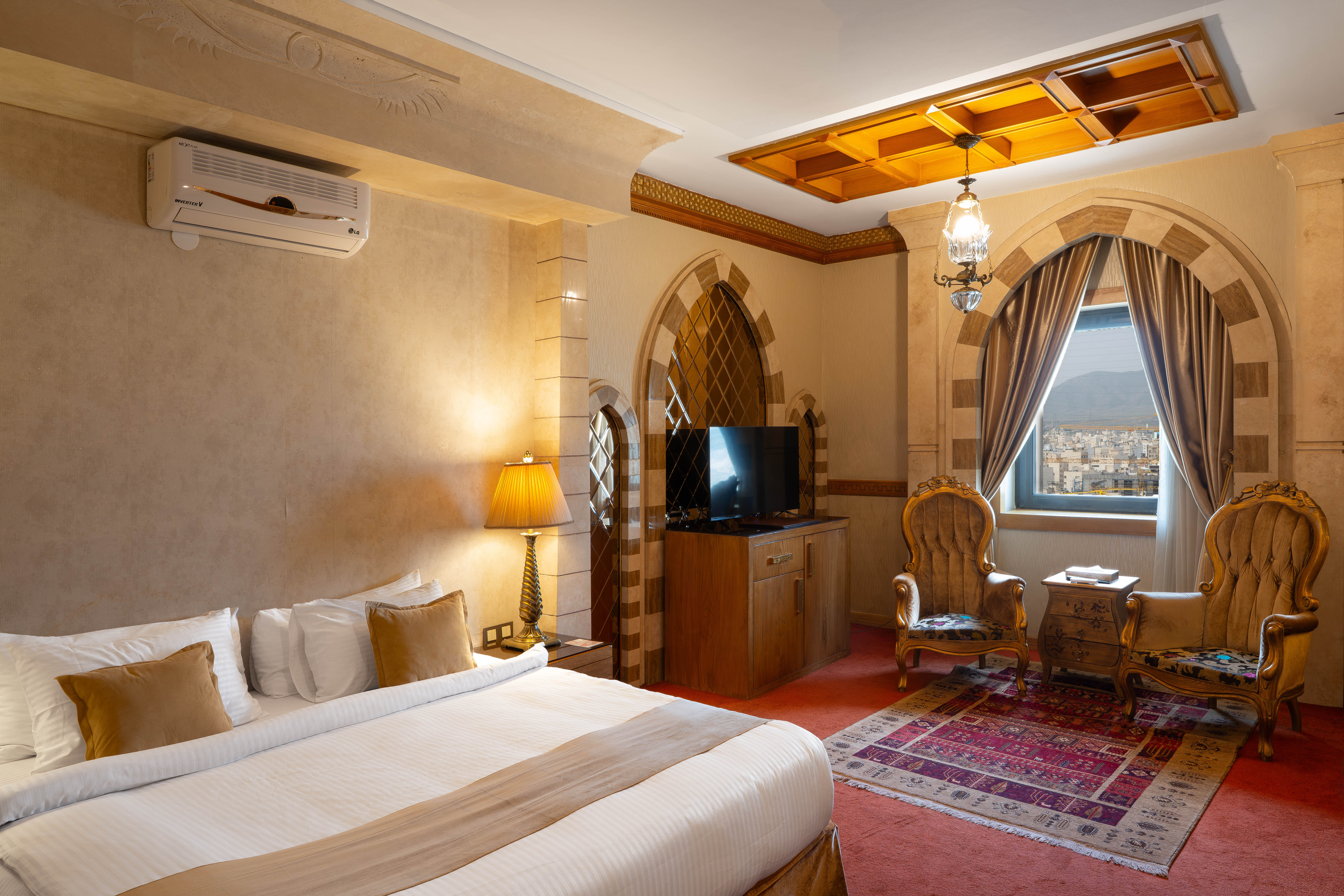 Darvishi Hotel