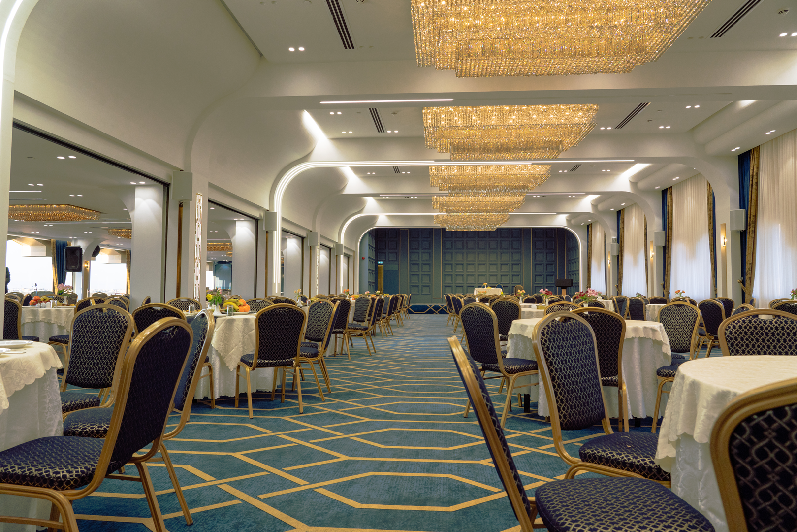 Parsian Kowsar Hotel