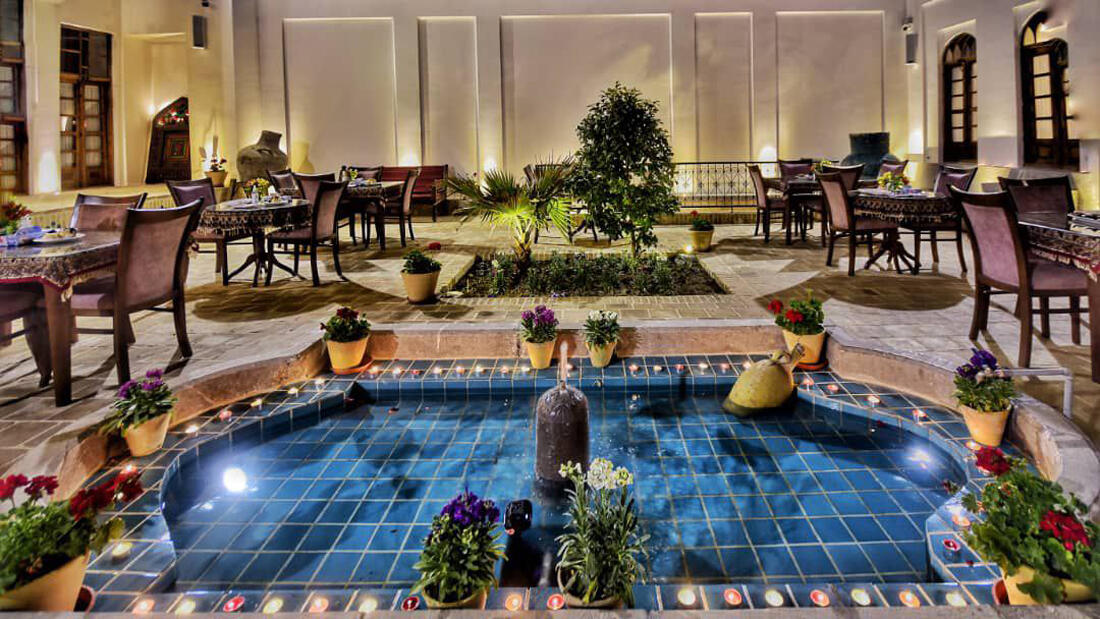 One Thousand and One Night Of Chahar Bagh Hotel