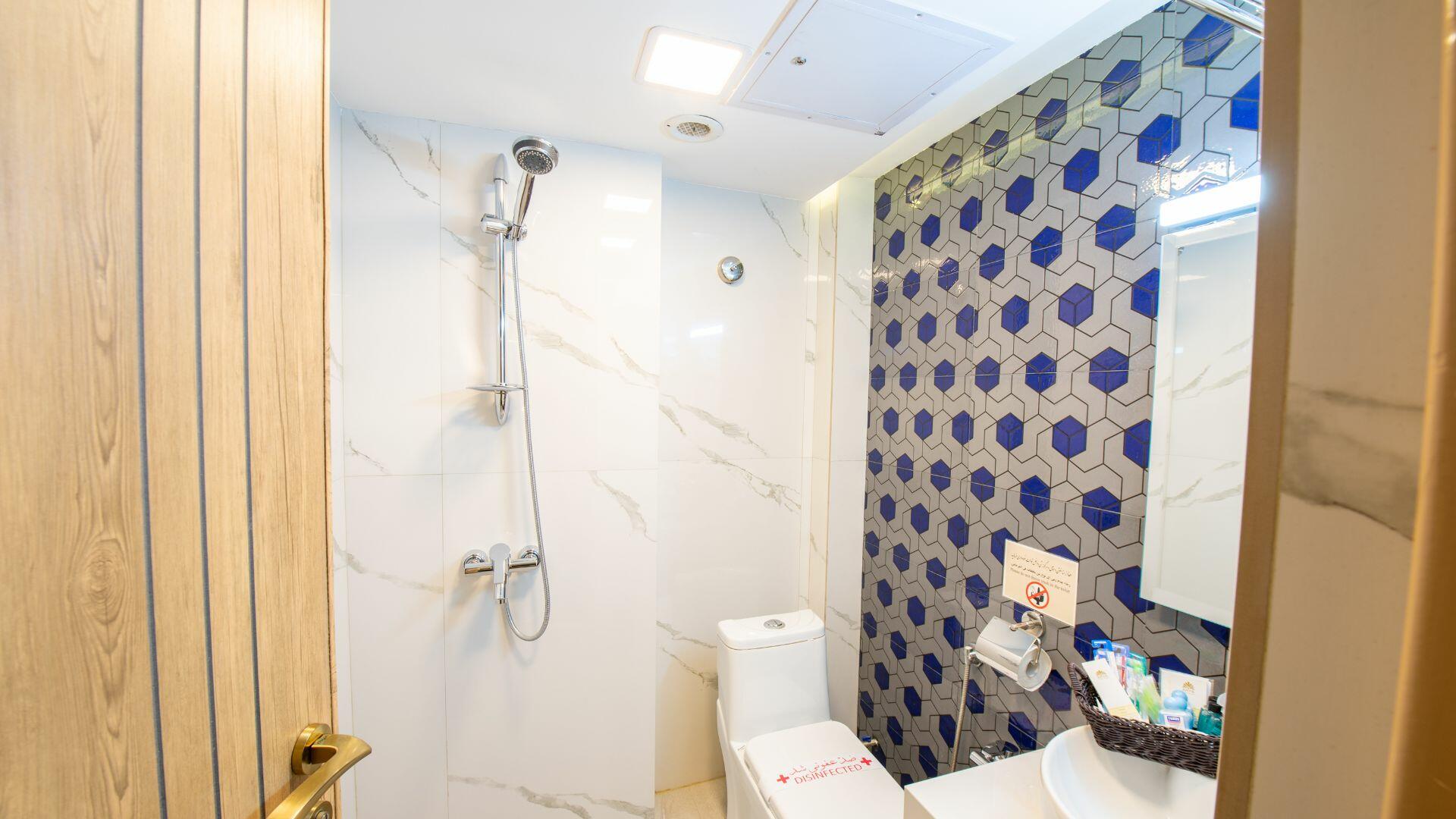 Setareh Hotel