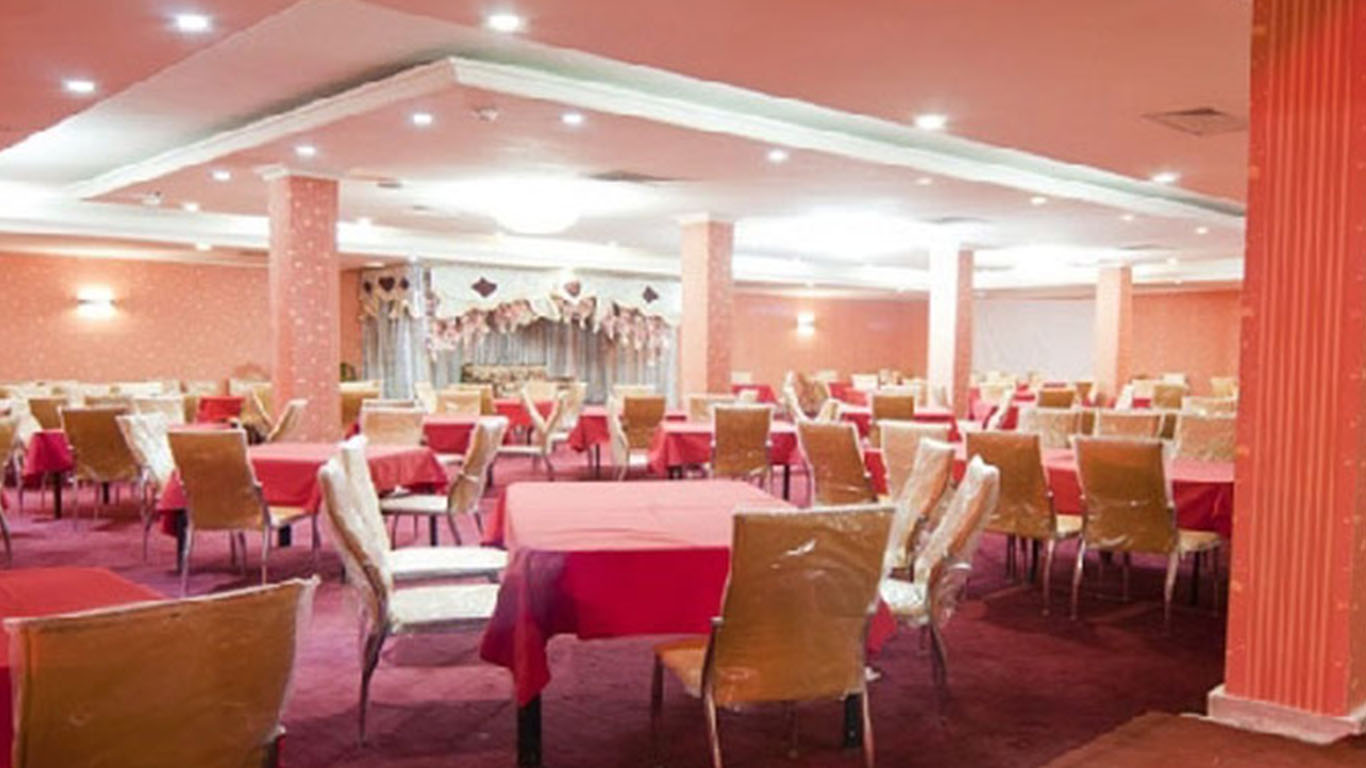 Esteghlal Hotel