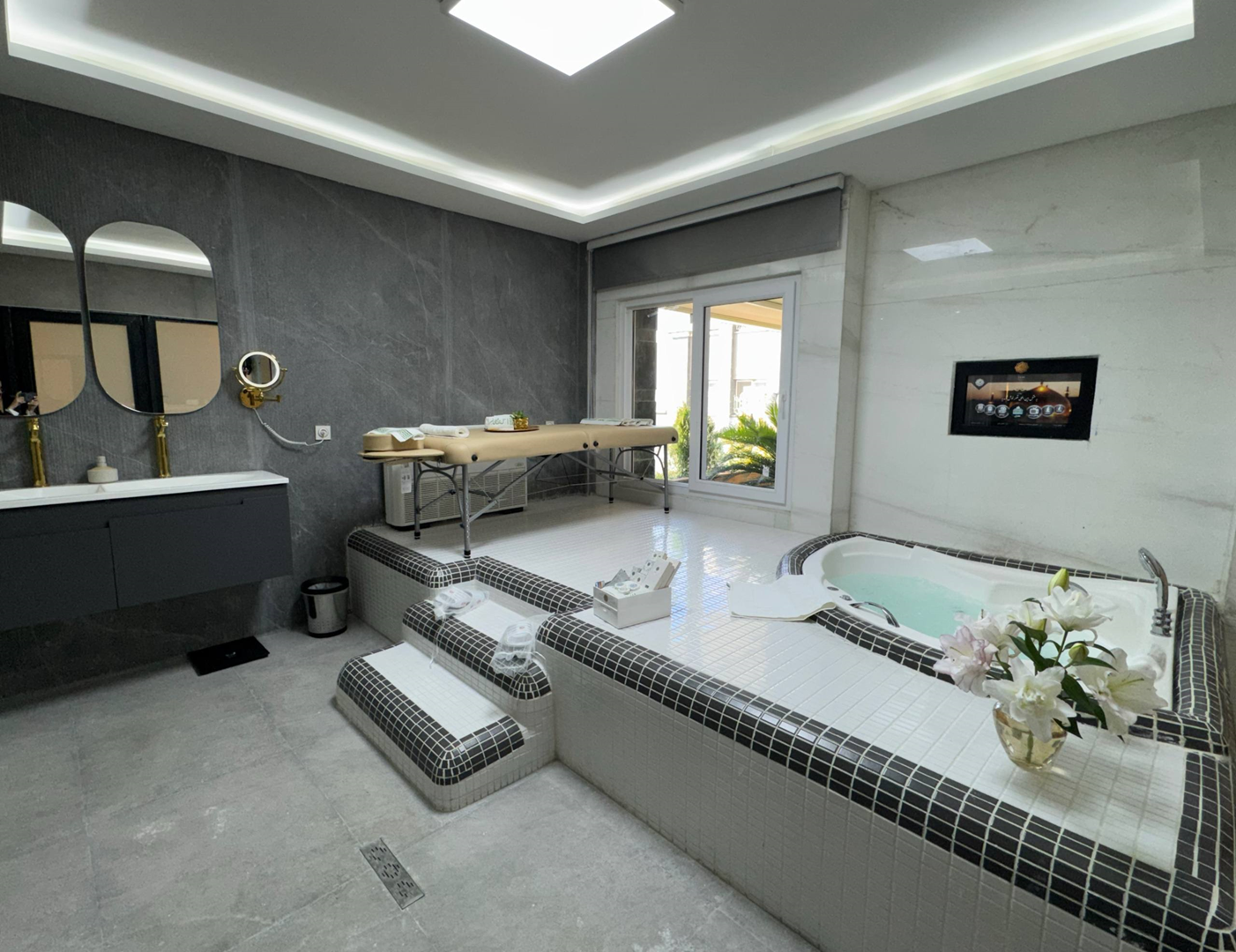 Ghasr International Hotel
