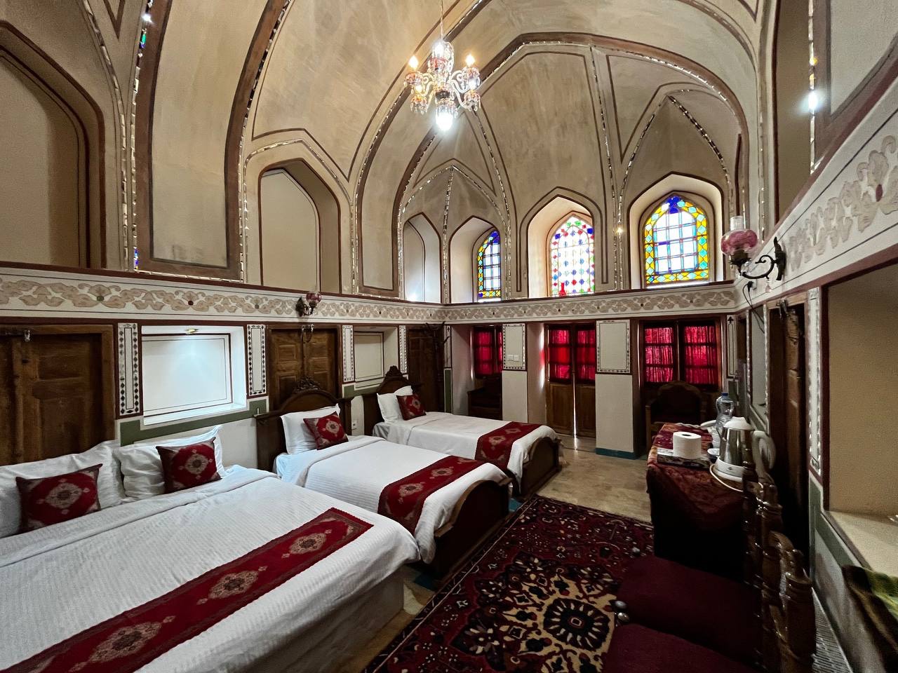 Yas Isfahan Hotel
