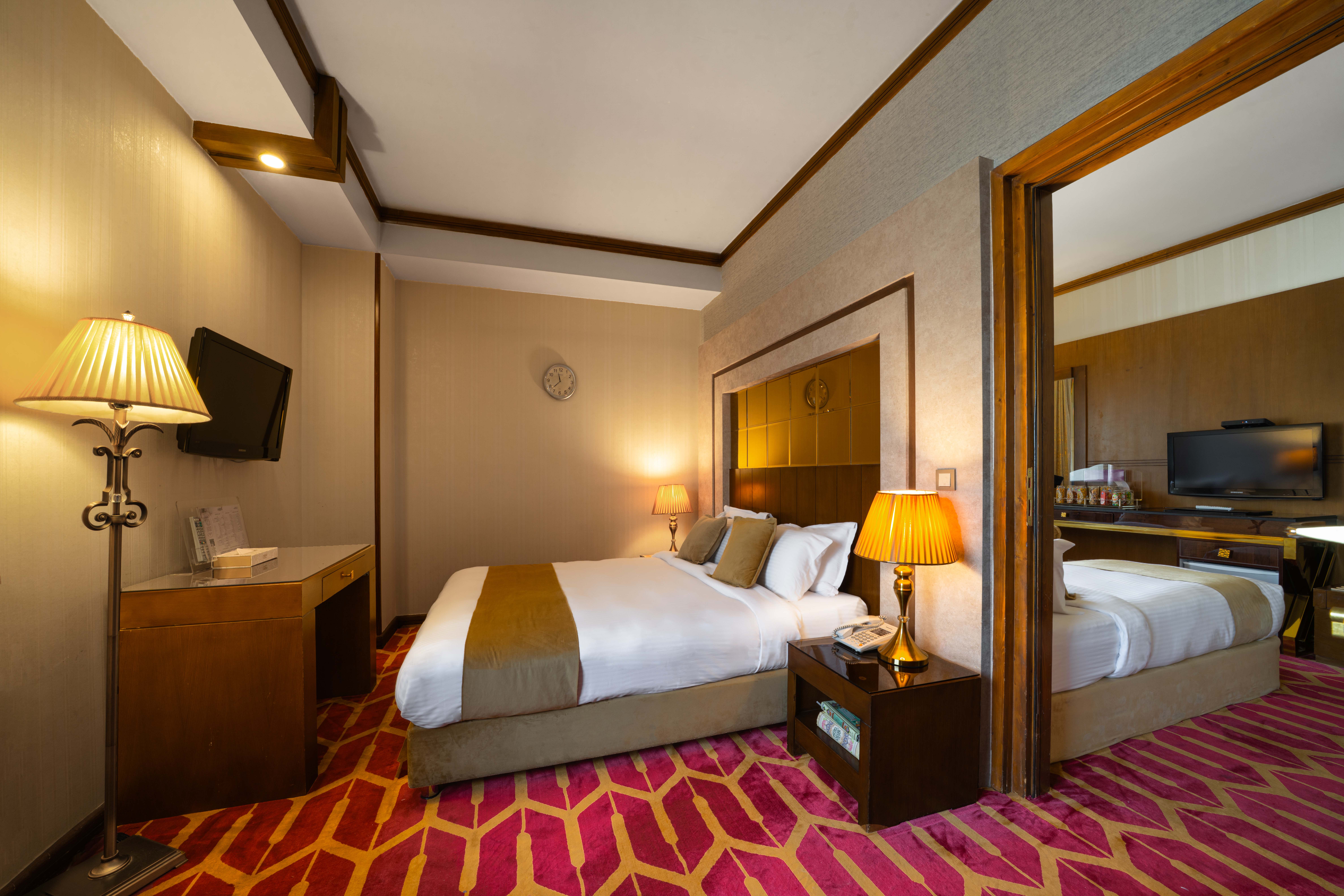 Darvishi Hotel