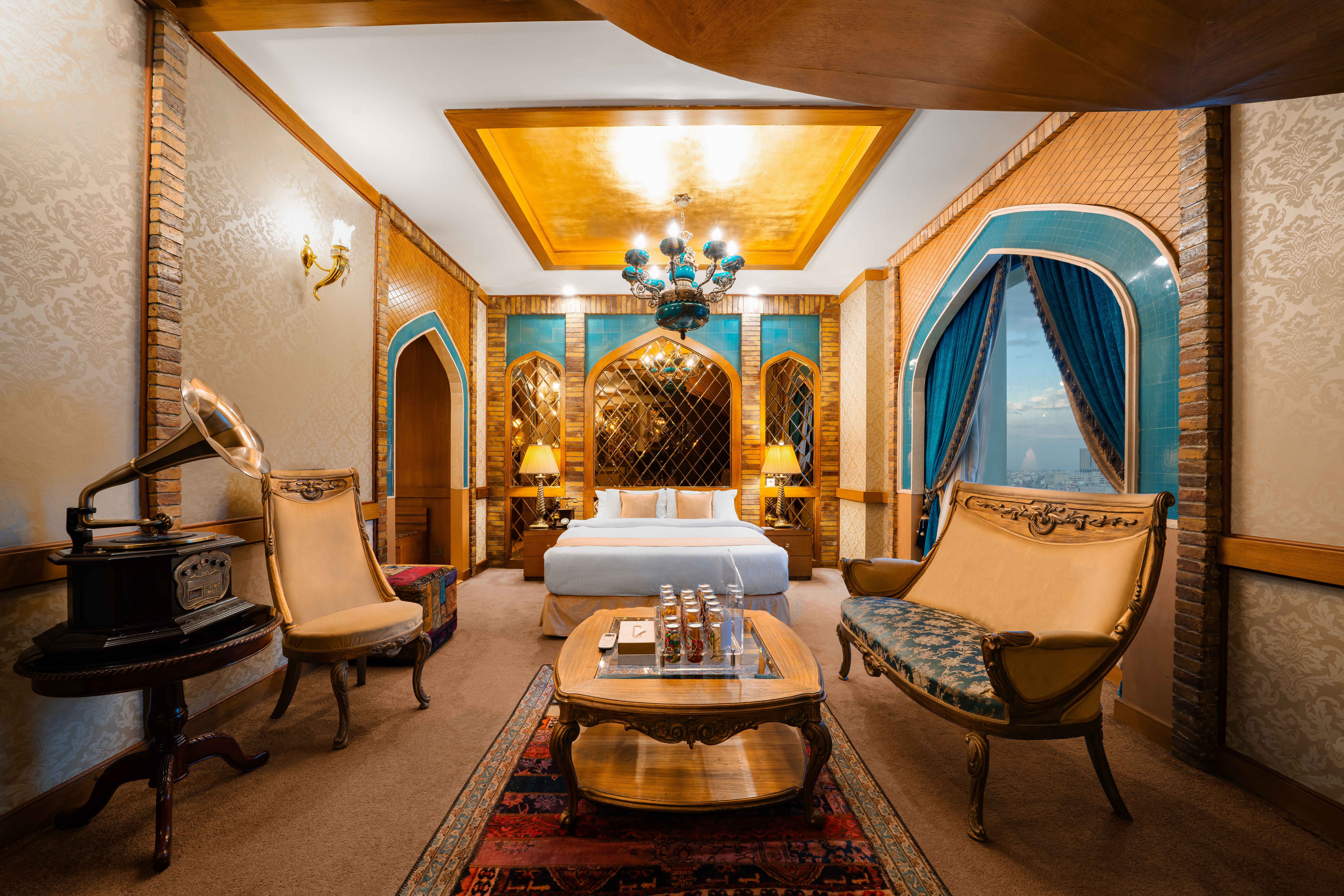 Darvishi Hotel
