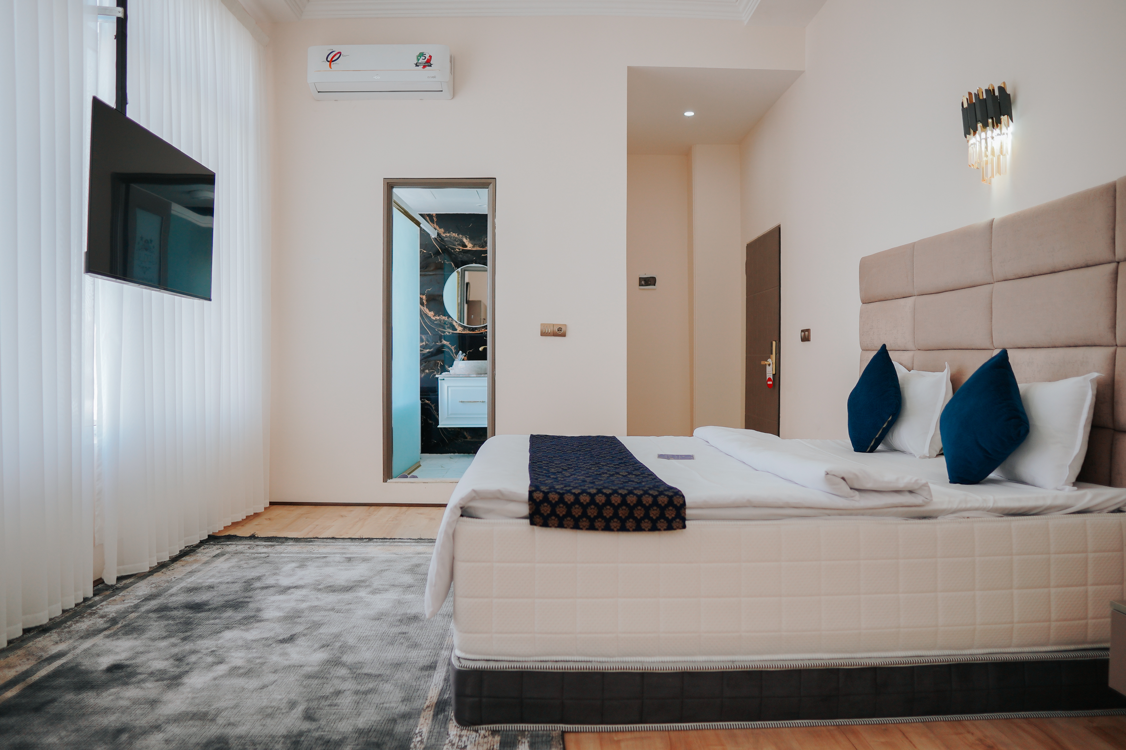 Dariush Hotel