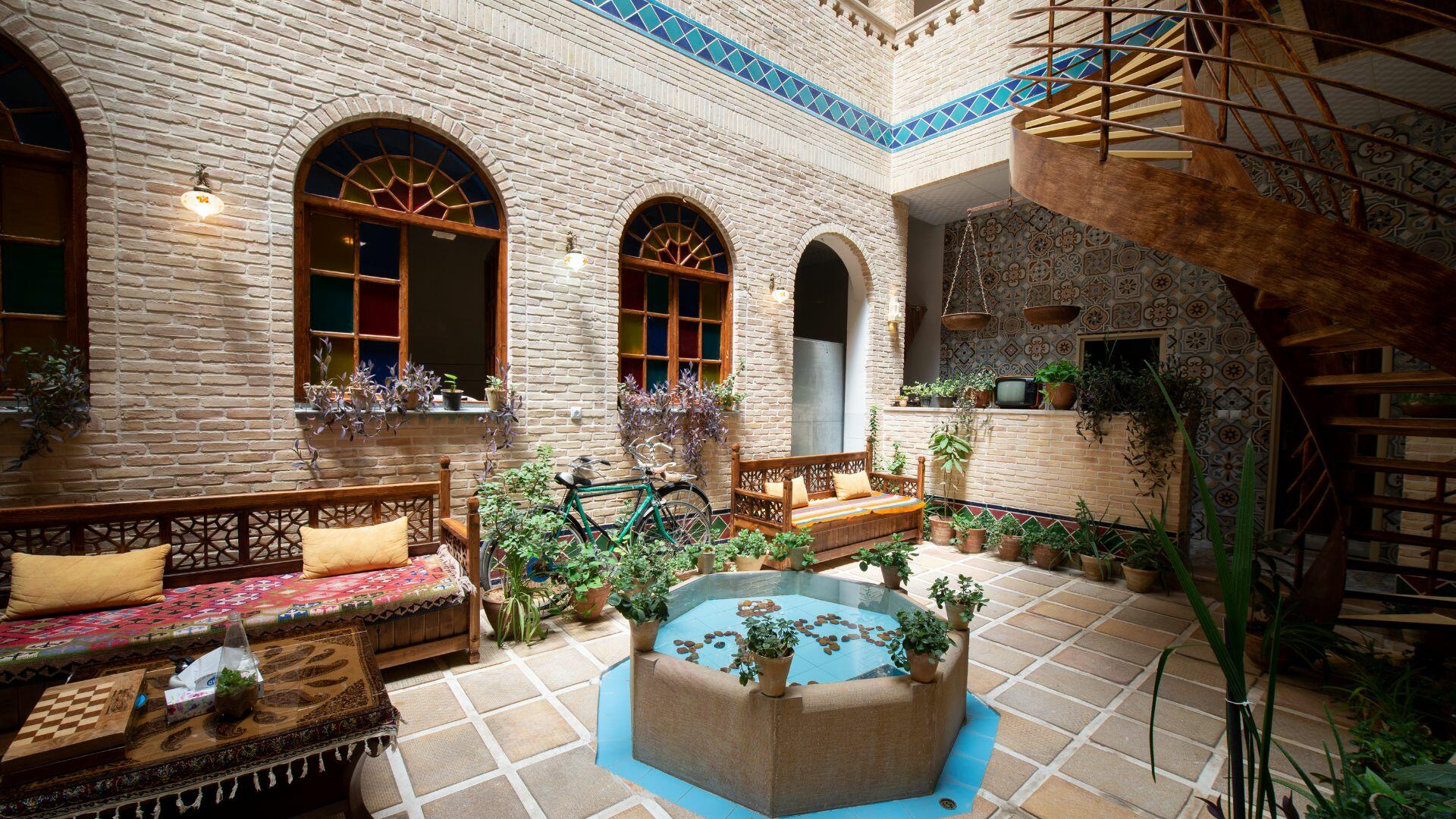 Darbari Hotel