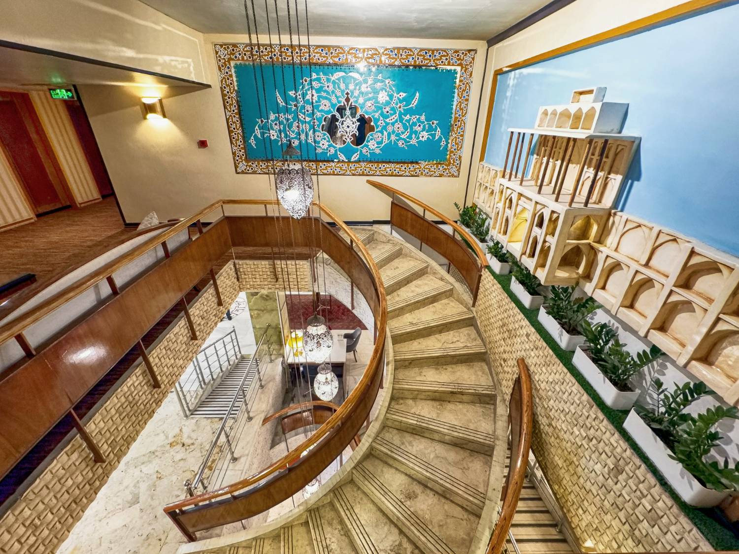 Parsian Ali-Qapu Hotel