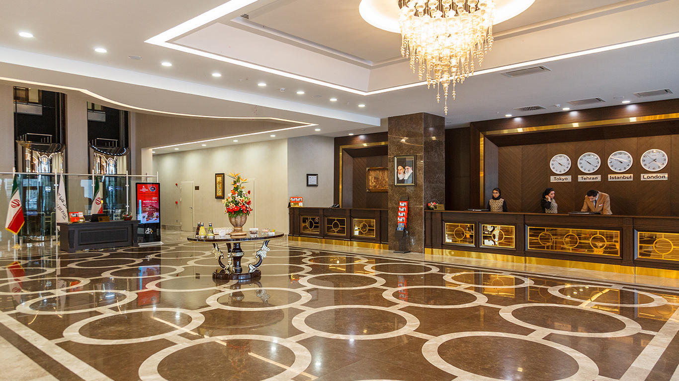 Laleh Park Hotel