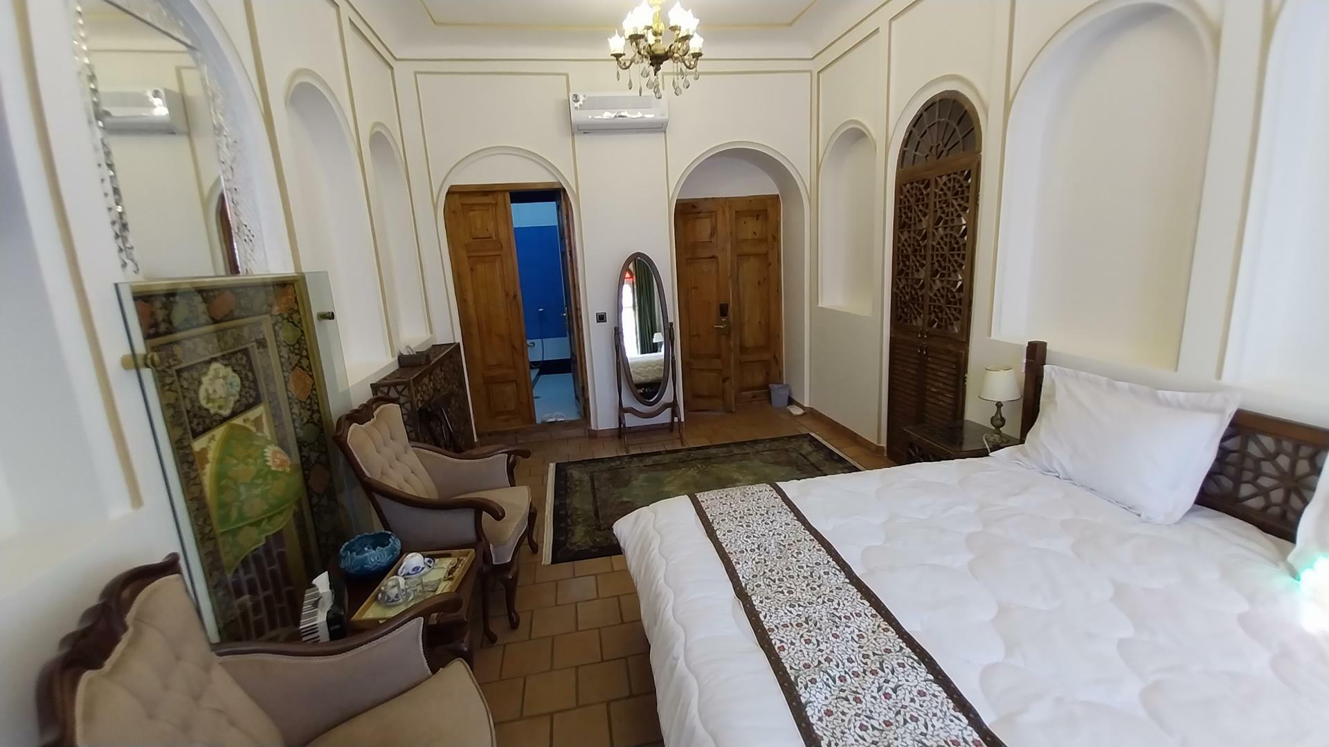 Sorkheyi Hotel