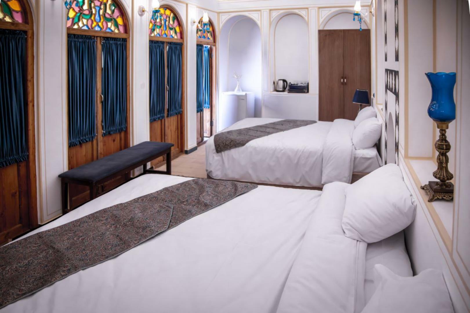 Hotel Tavousiyeh