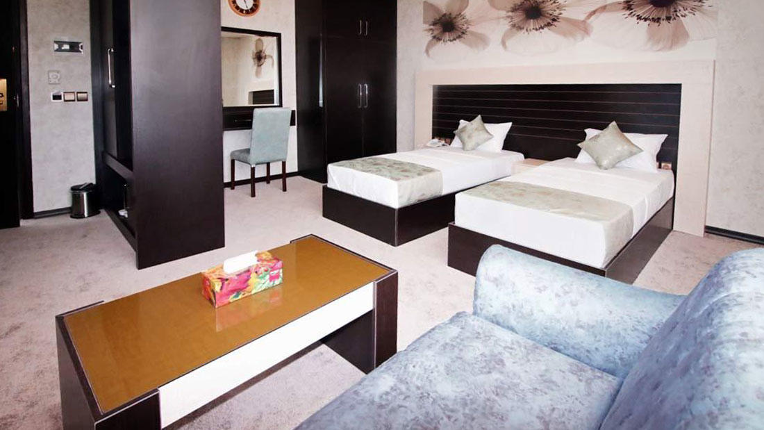Narenjestan Hotel