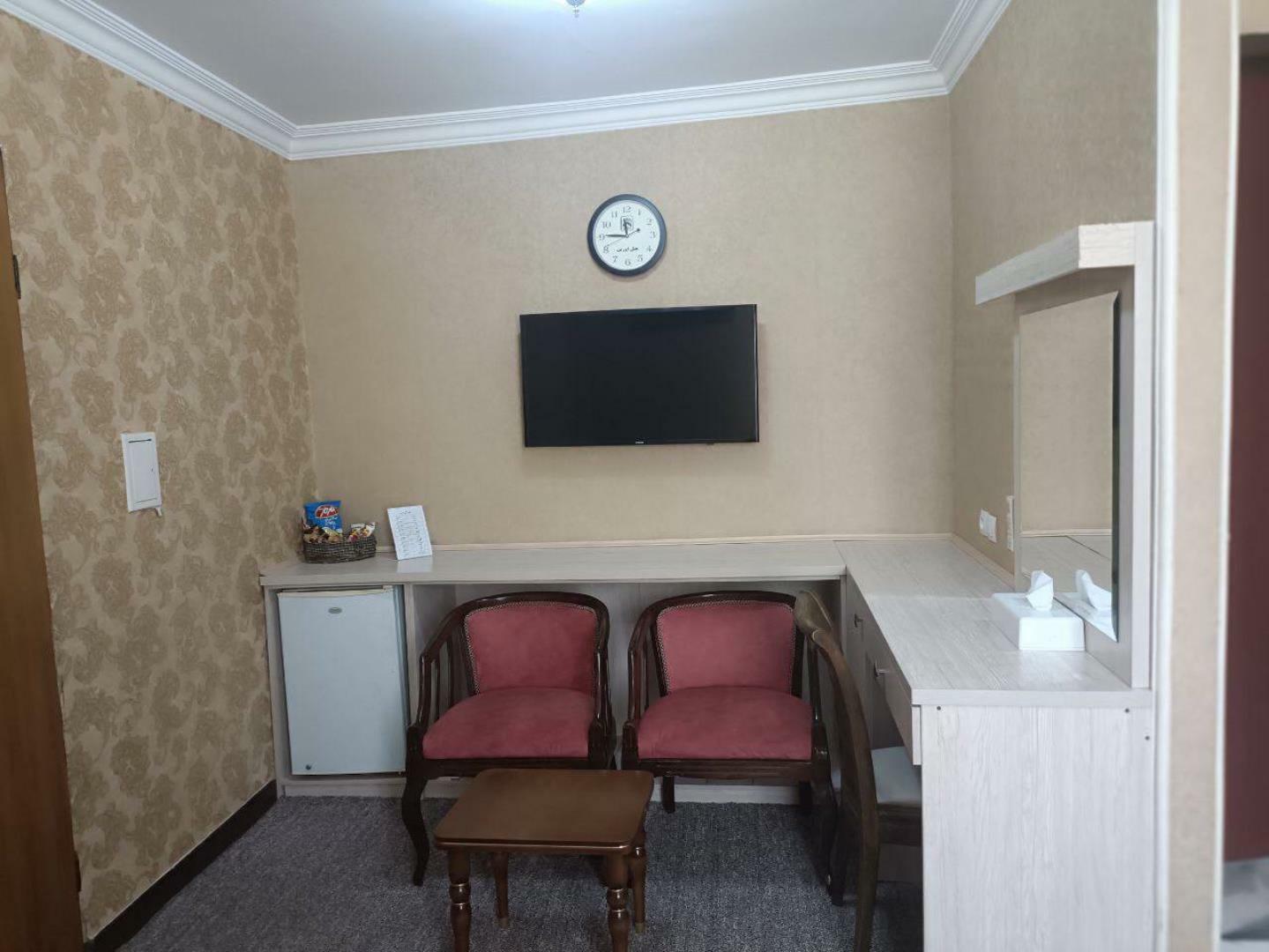 Avrin Hotel