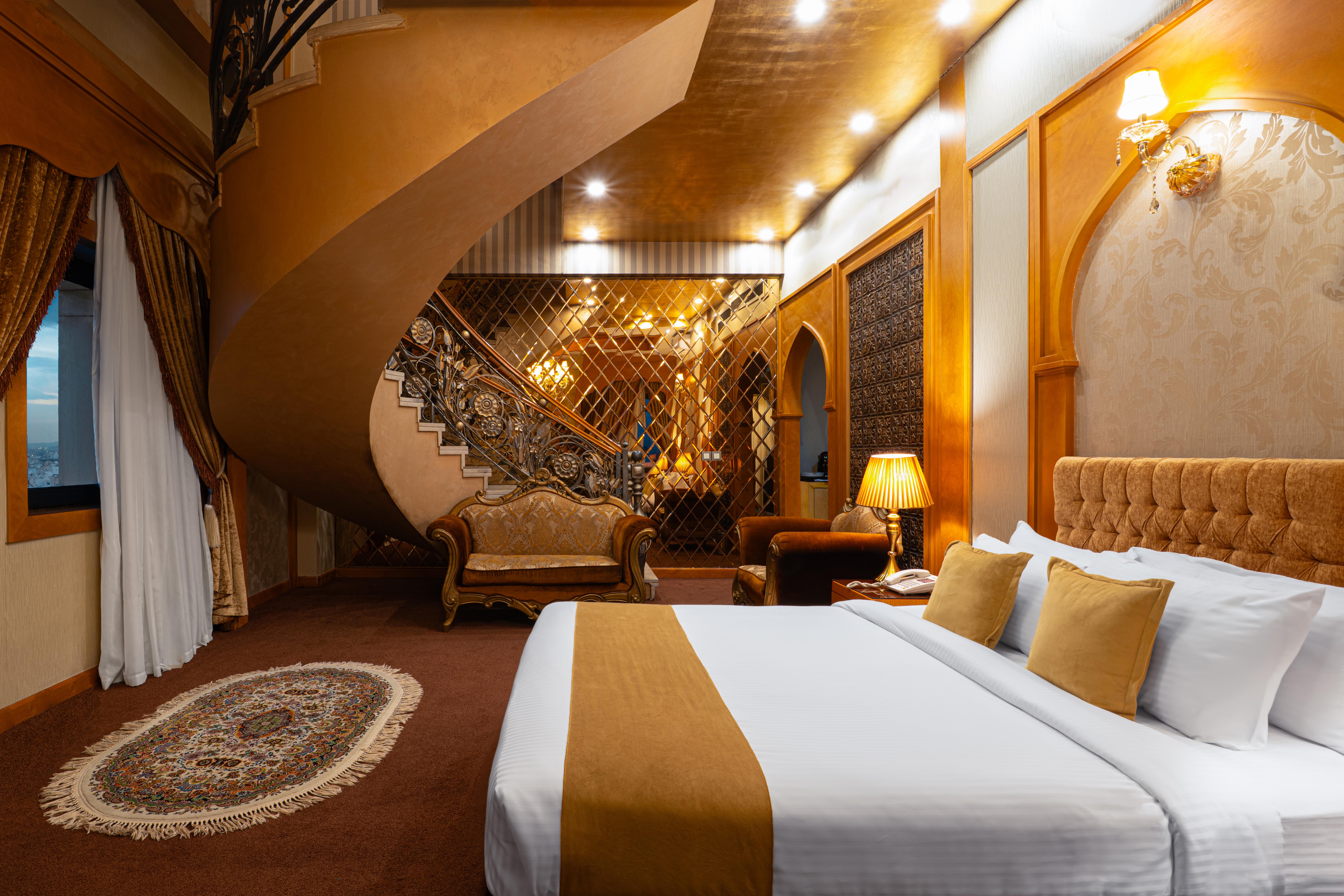 Darvishi Hotel