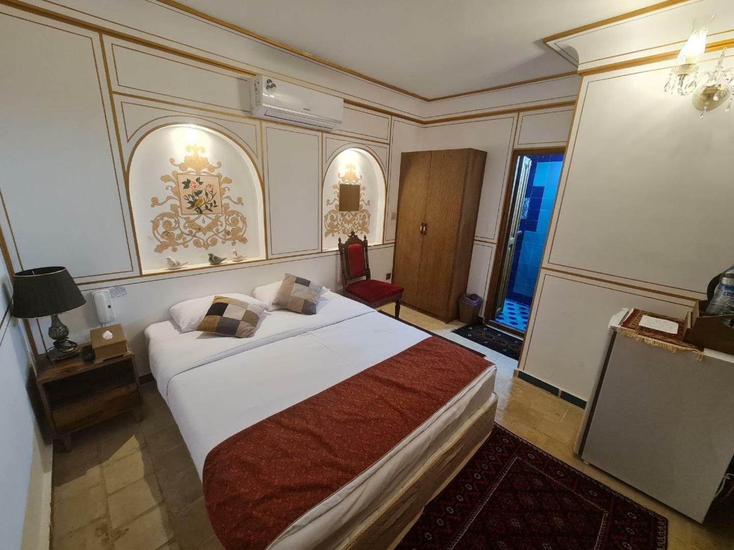Hotel Tavousiyeh