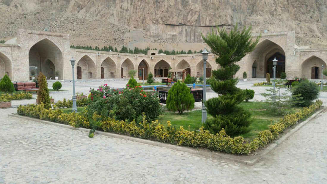 Laleh Bisotun Hotel