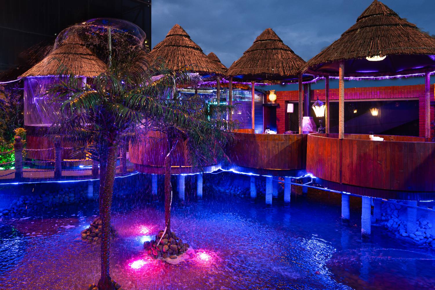 Darvishi Hotel