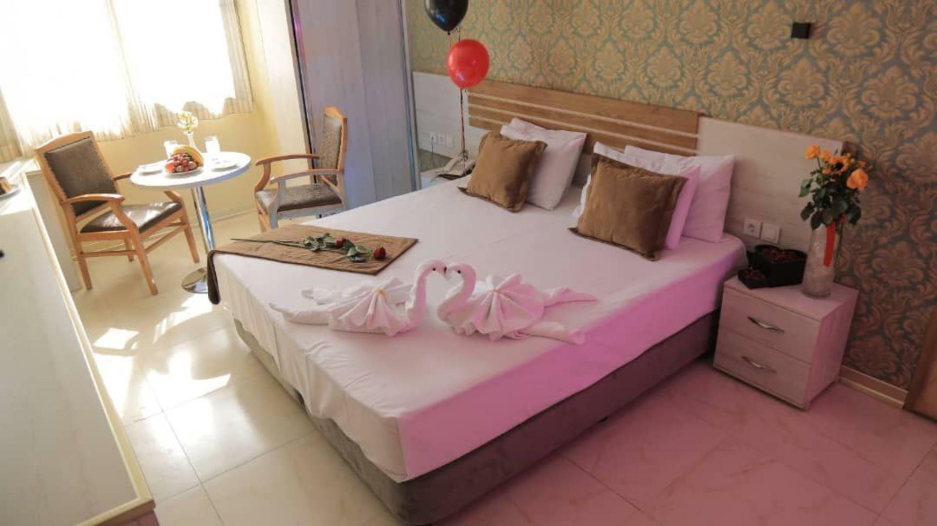 Sepahan Hotel