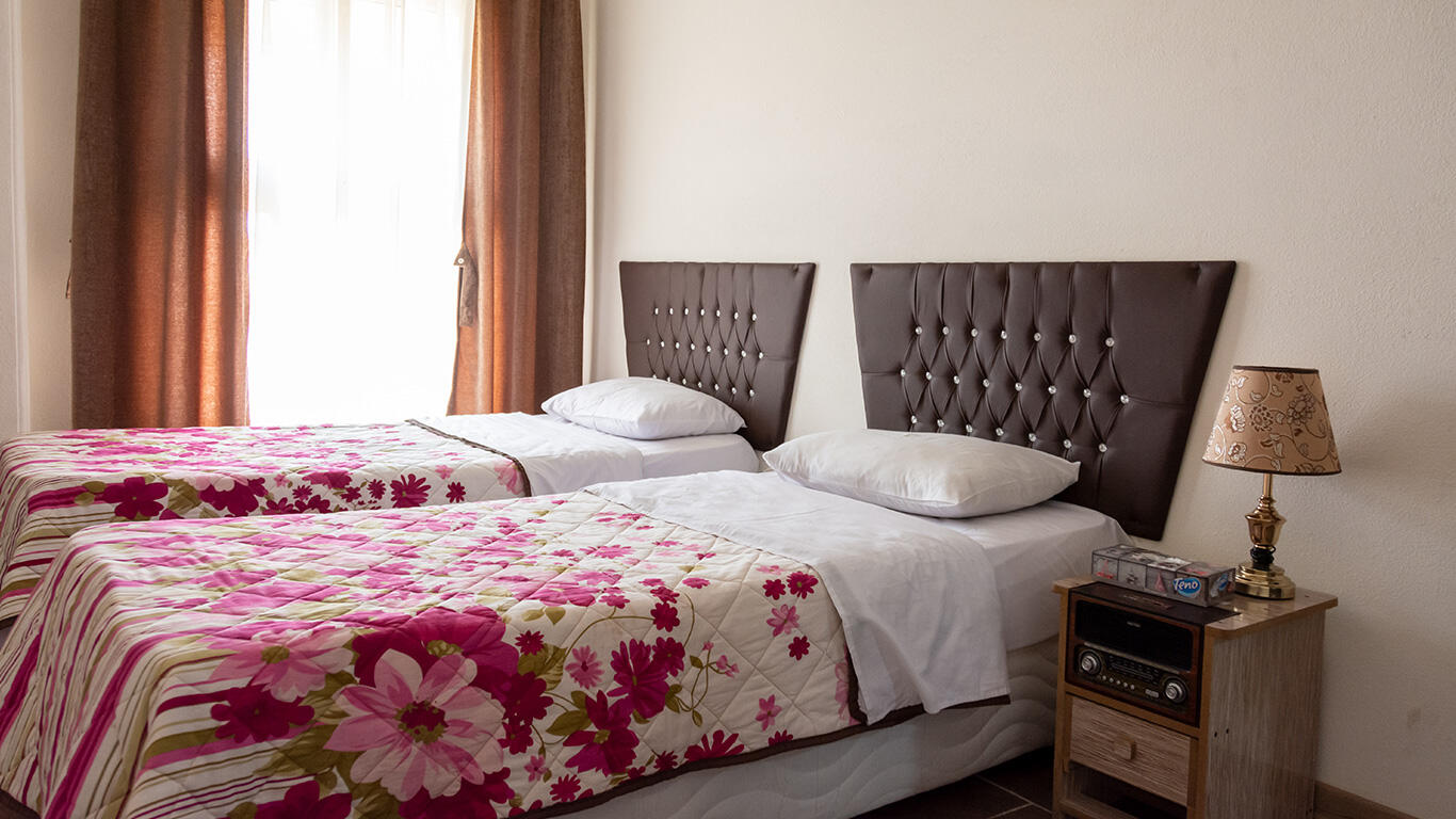 Plus Hotel