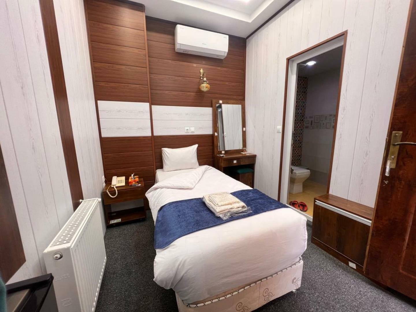 Darbari Hotel