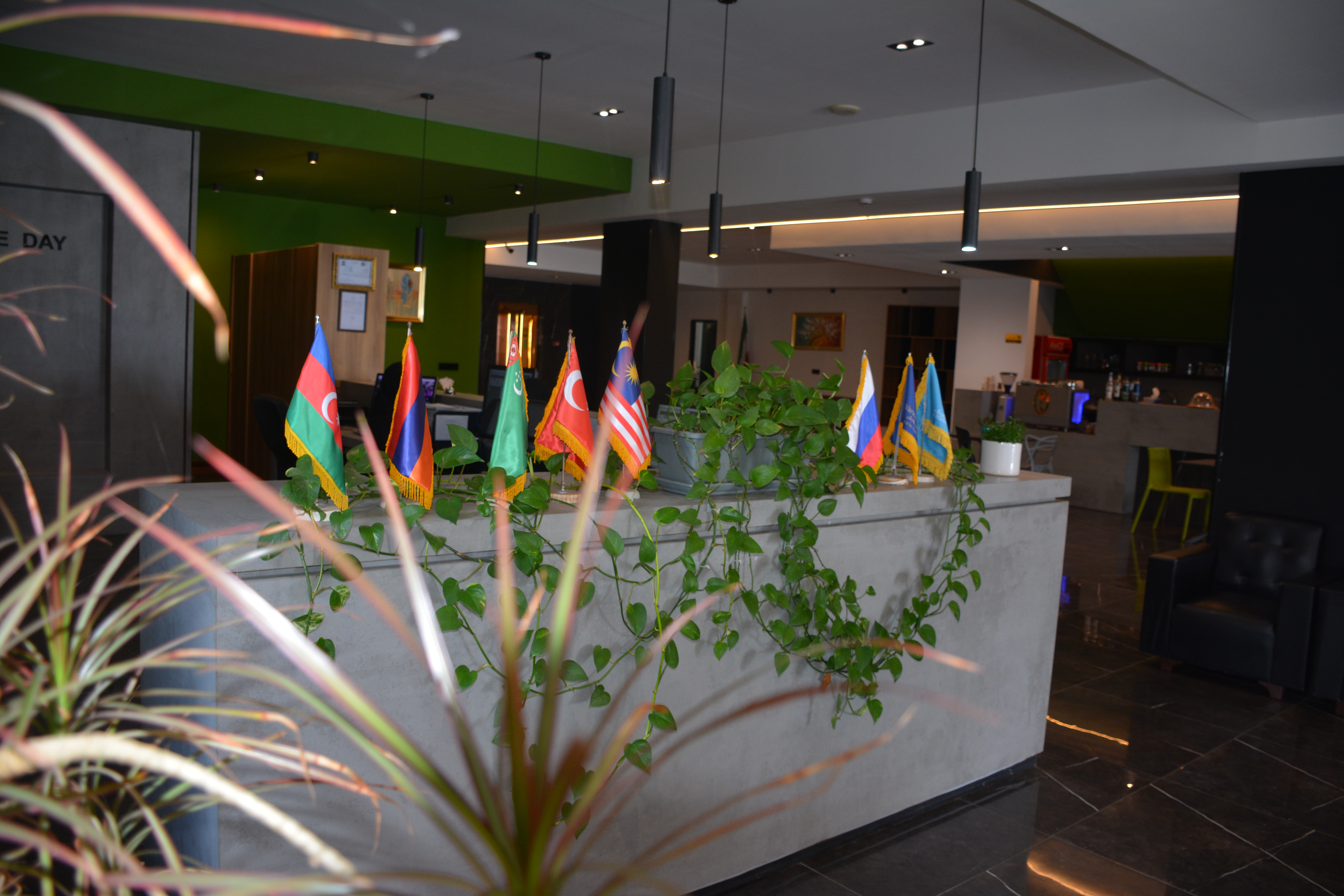 Aseman Shahr Hotel