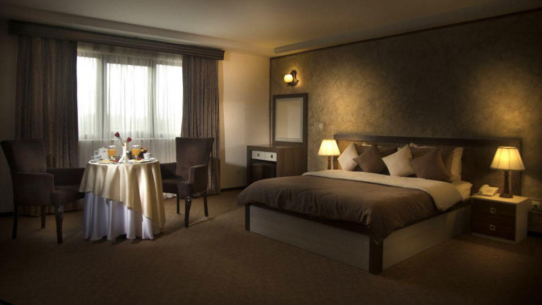 Moein Hotel