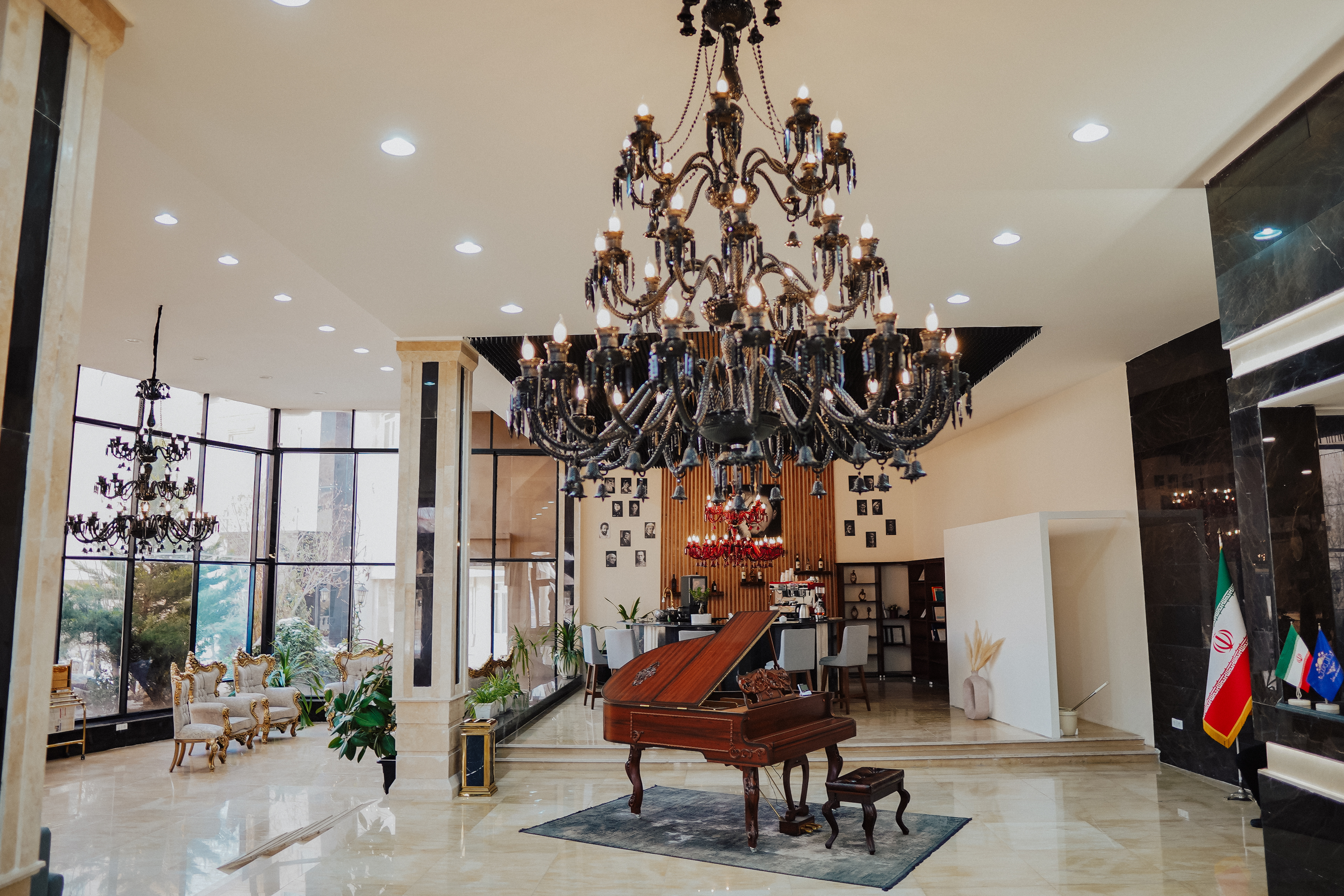 Dariush Hotel