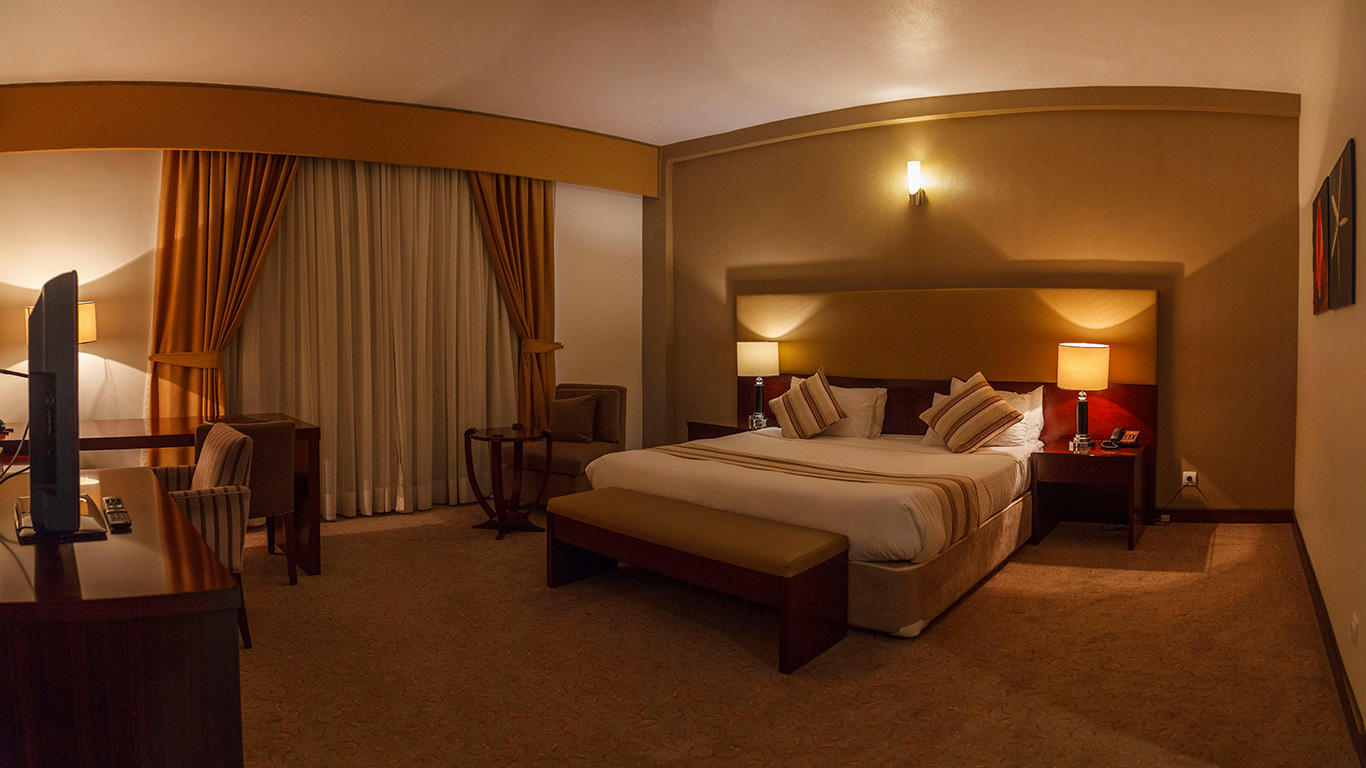 Marina Park Hotel