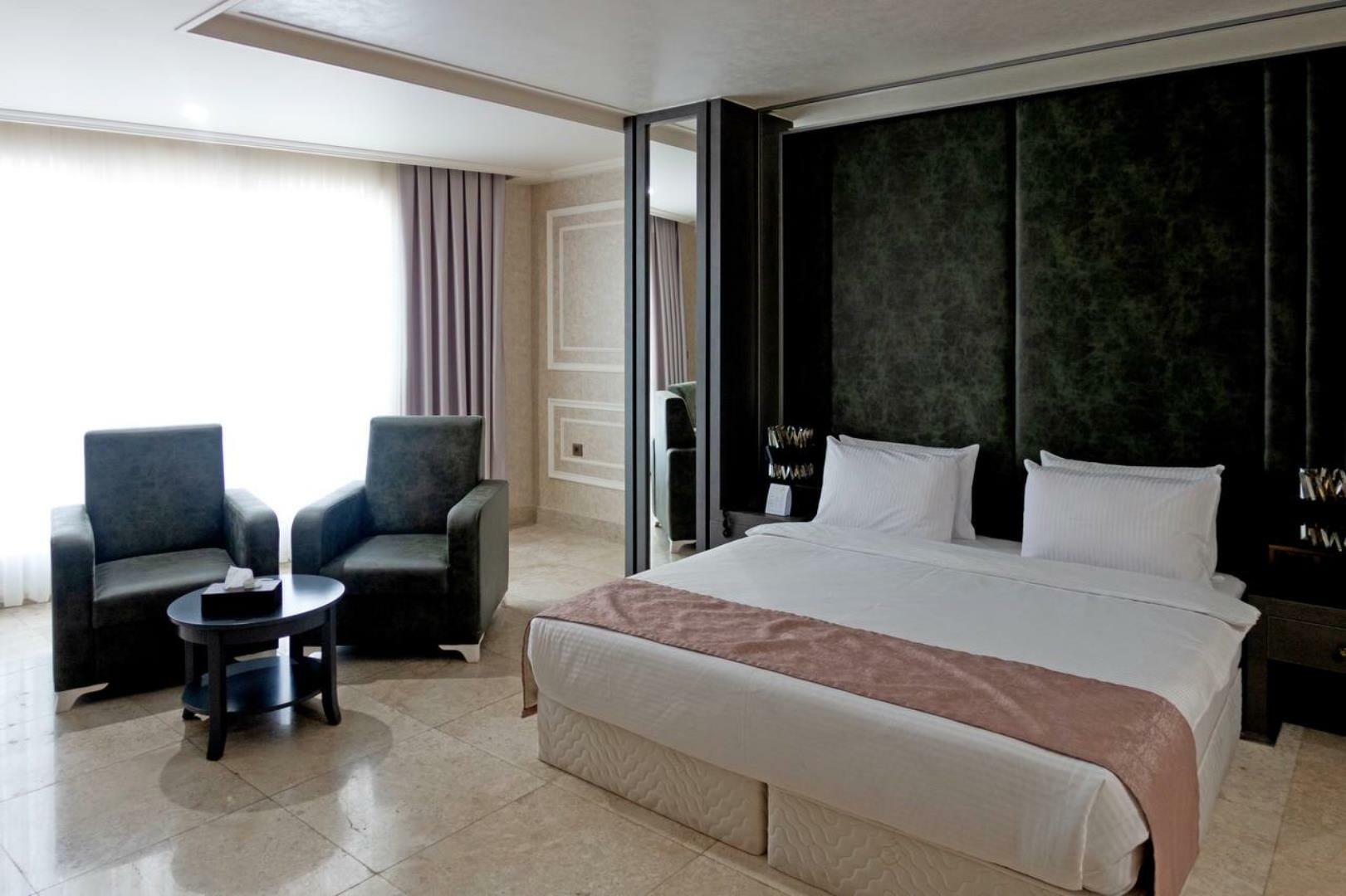 Diyako Palace Hotel